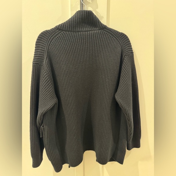 Hermes Size 36 Black Wool Cardigan. 🖤 - Picture 3 of 11